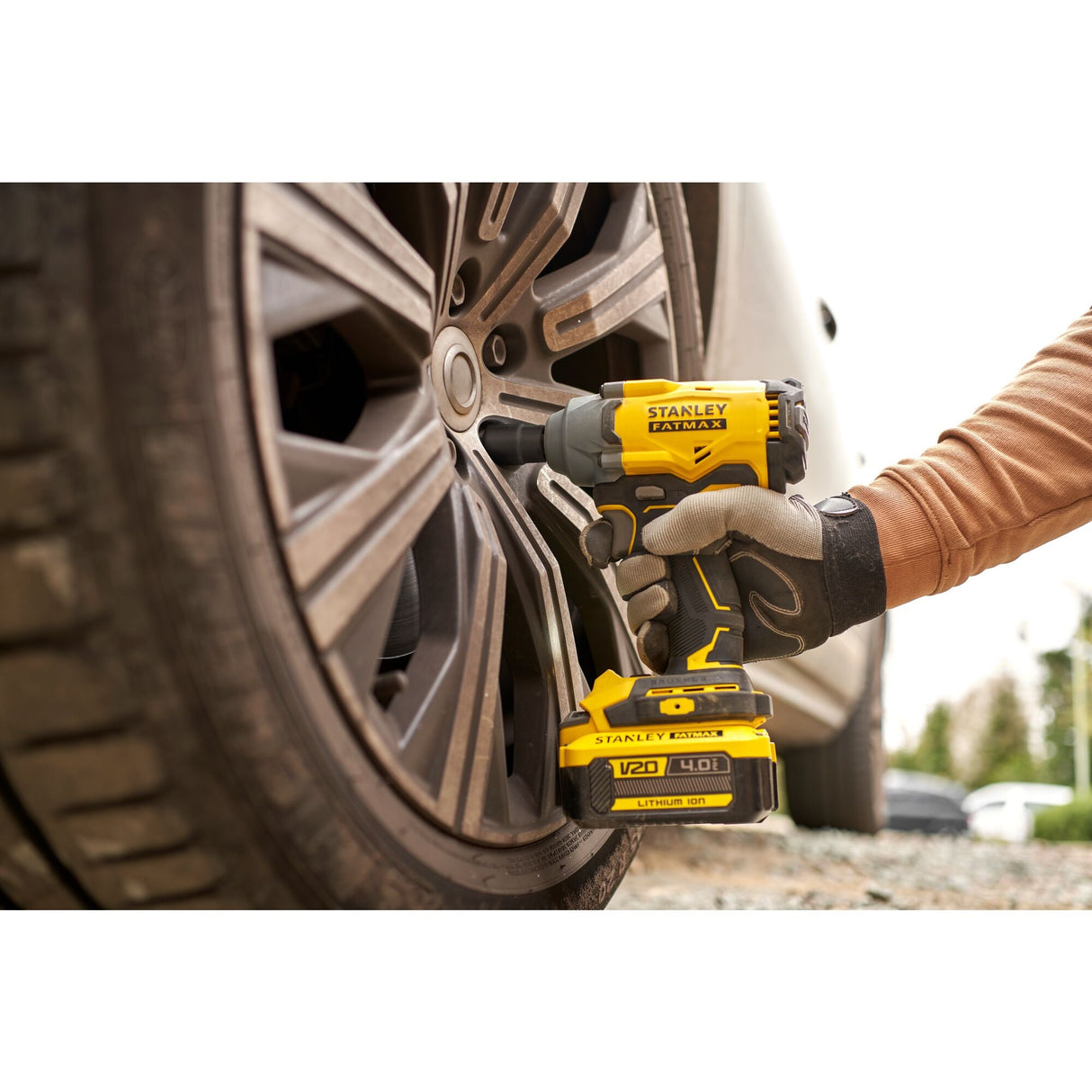 STANLEY FATMAX Boulonneuse à chocs sans fil 1/2" 370 Nm 18V sans batterie V20 SFMCF920B-XJ