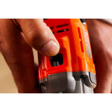 BLACK+DECKER Perceuse Visseuse Éco-Responsable 18V Brushless - 2 Batteries 2Ah – En Mallette - BCD382D2XK-QW