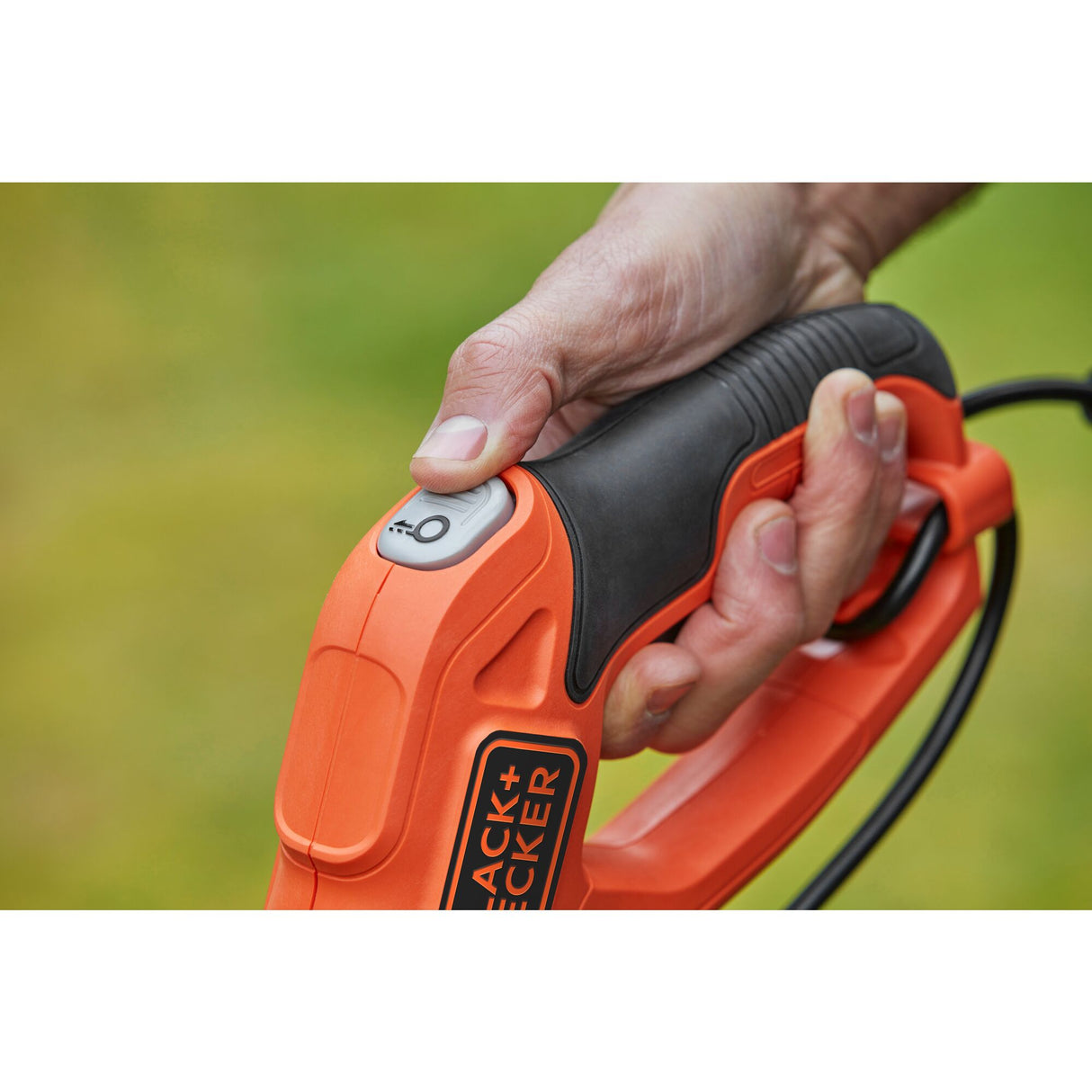 BLACK+DECKER Coupe-bordure Filaire 550W 30 cm POWERCOMMAND BESTE630-QS