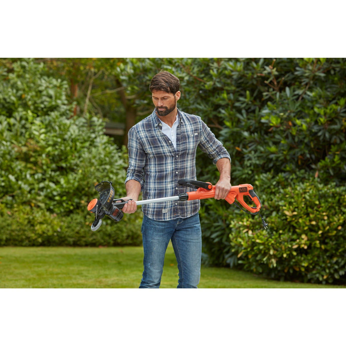 BLACK+DECKER Coupe-bordure Filaire 550W 30 cm POWERCOMMAND BESTE630-QS