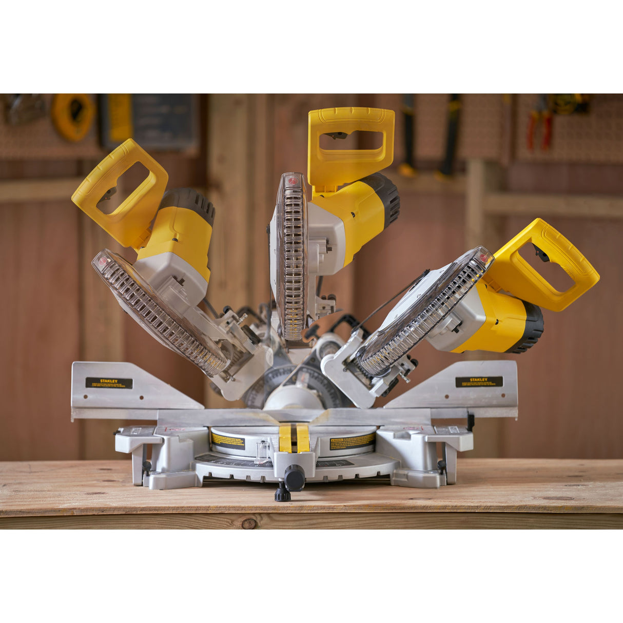 STANLEY FATMAX Scie à onglet radiale 254mm 1800W SM1800-QS