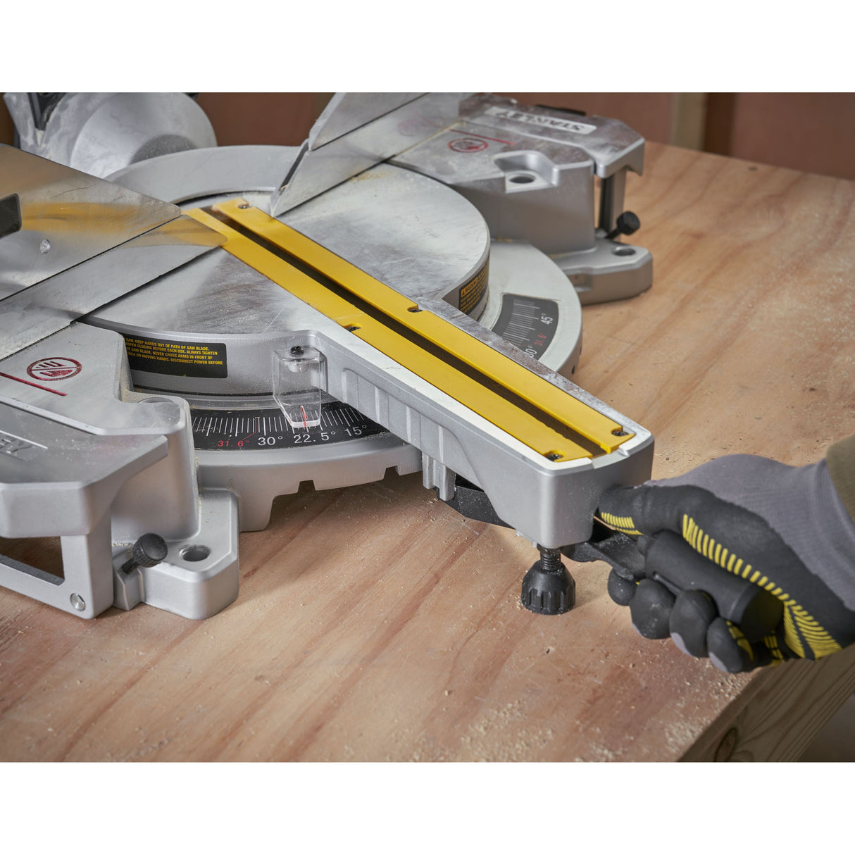 STANLEY FATMAX Scie à onglet radiale 254mm 1800W SM1800-QS