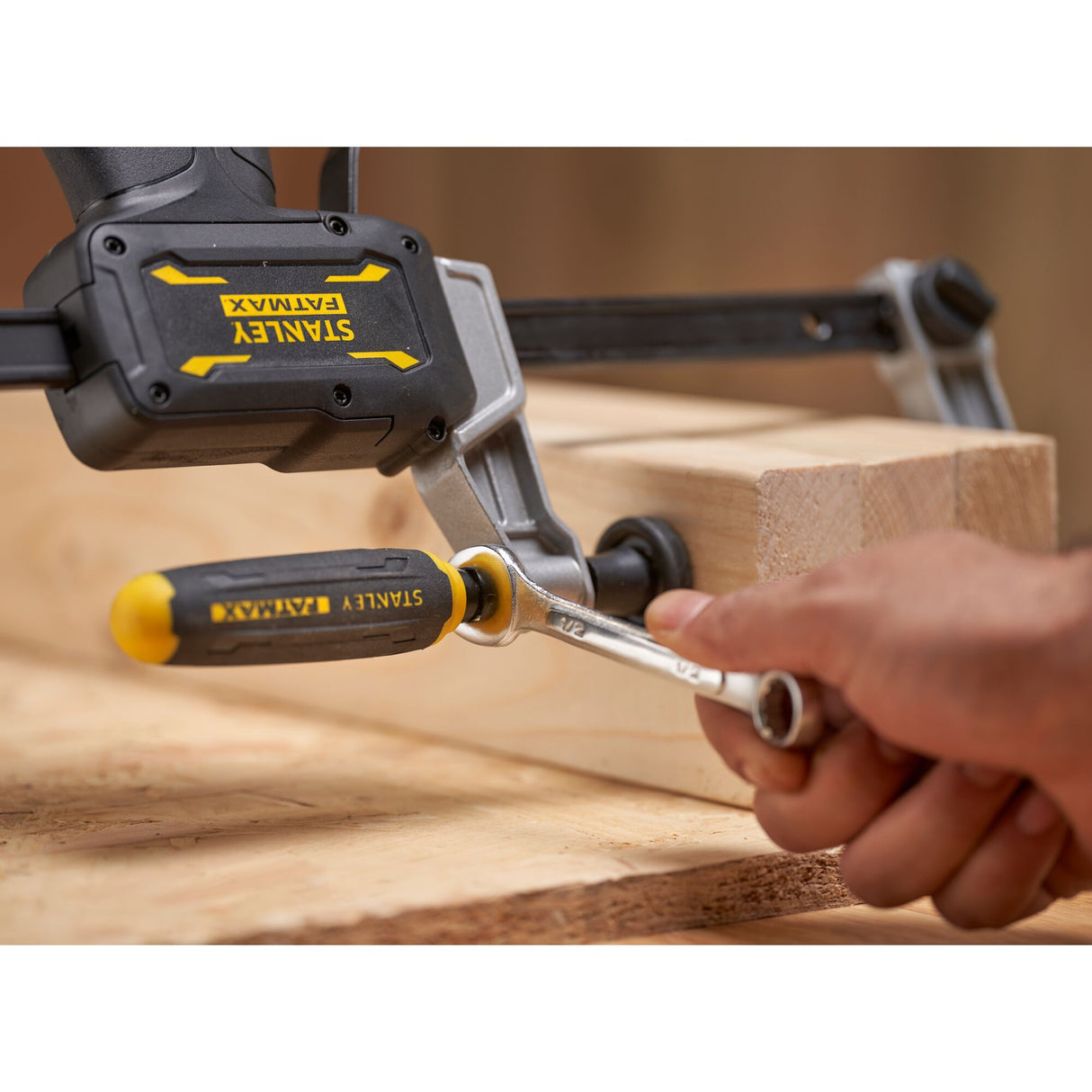 STANLEY FATMAX Serre-joint hybride 300mm FMHT83006-0