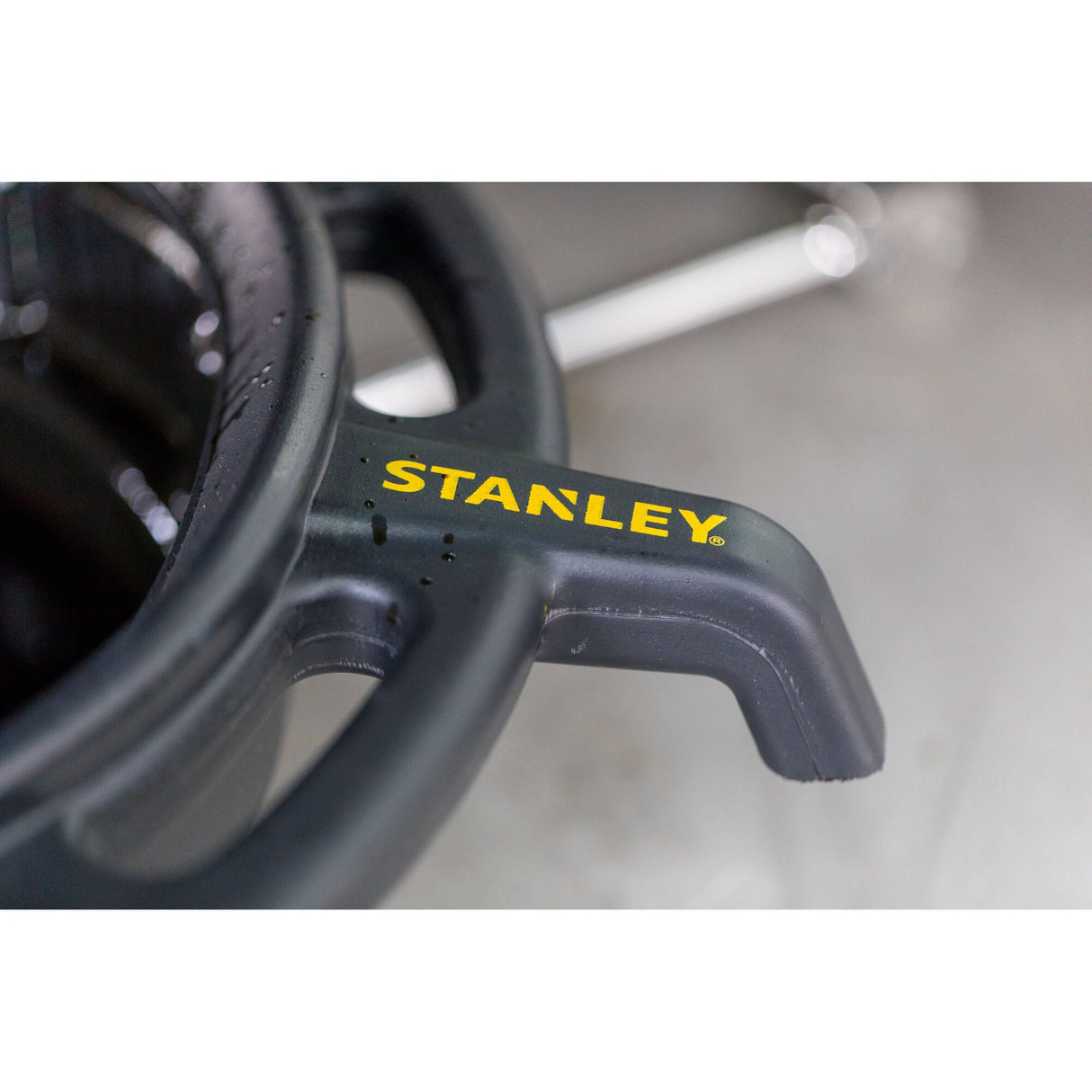 STANLEY Bac de récupération d'huile 15 litres STHT80878-1