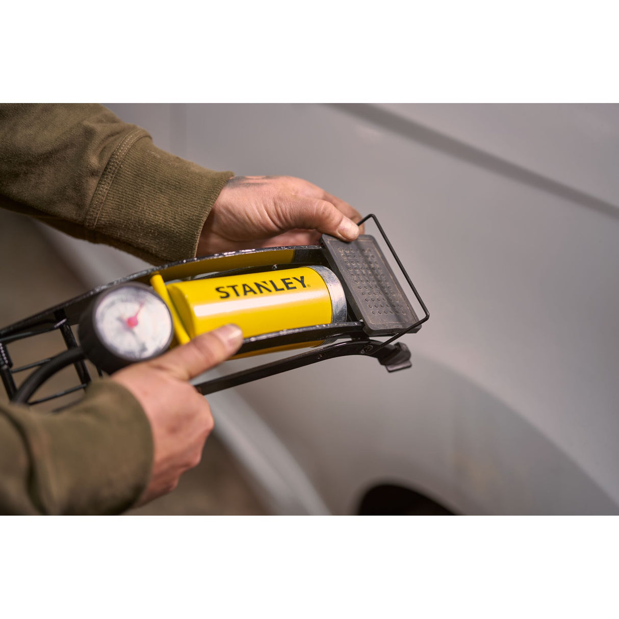STANLEY Pompe à pied STHT80894-1