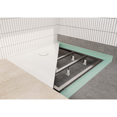 Receveur de douche blanc, marque wedi, installation d’angle avec structure de support en métal.