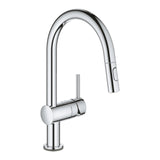 Mitigeur de cuisine Grohe, robinet chromé, design moderne, couleur argentée.