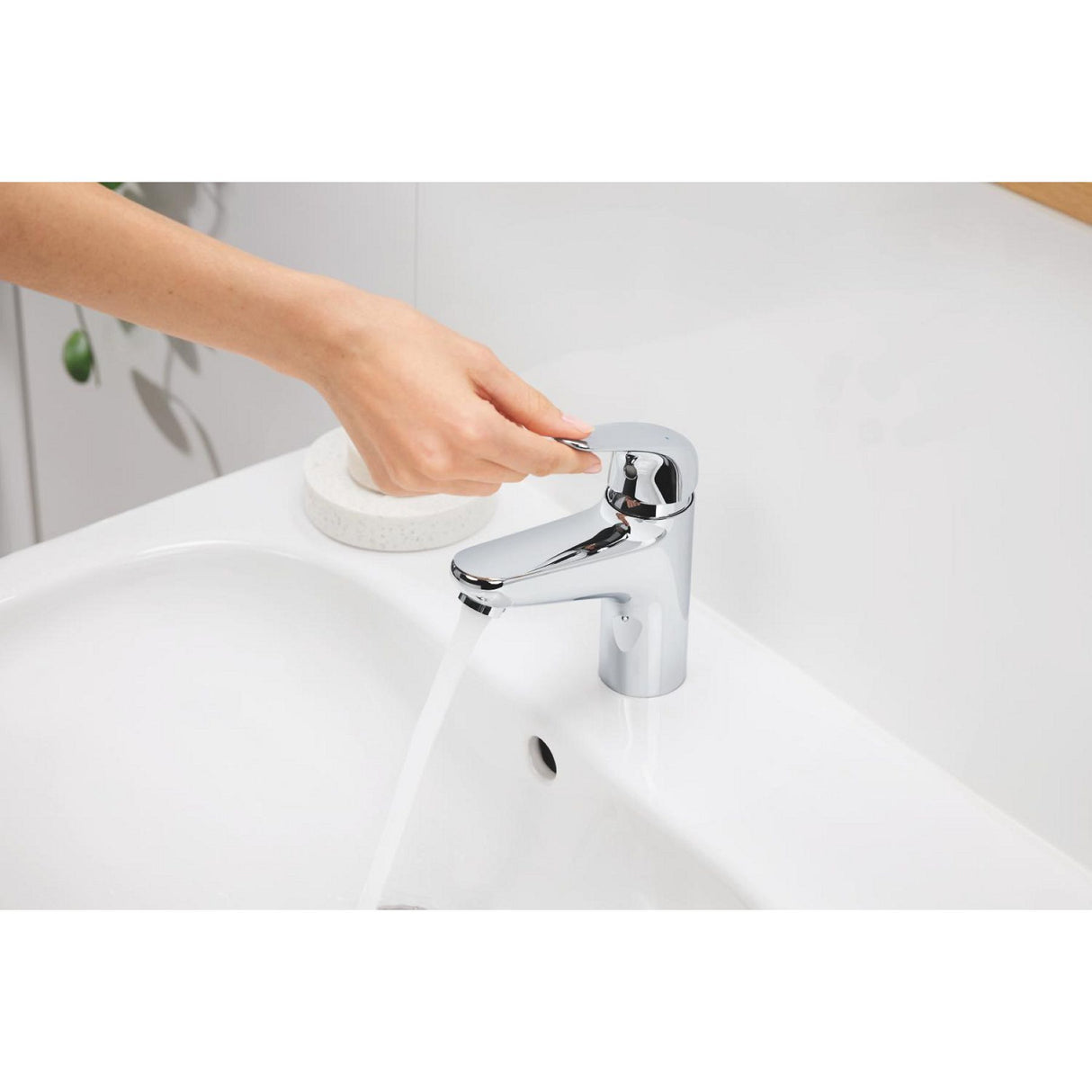 GROHE Mitigeur de lavabo monocommande taille M chrome Swift 24328001