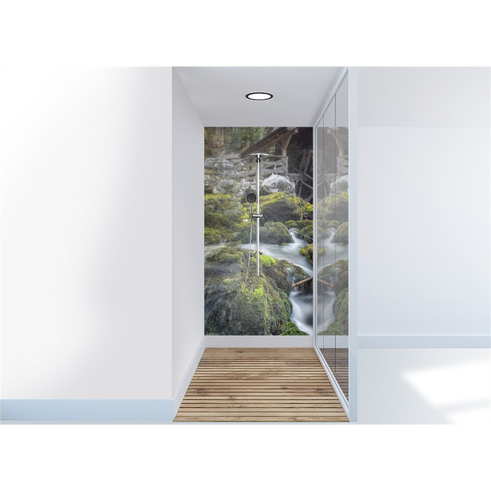 Panneau mural douche VIPANEL - Inspiration nature Cabane en montage - Finition brillant