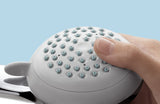 Pommeau de douche Grohe, type sanitaire, couleur blanc et gris, en main