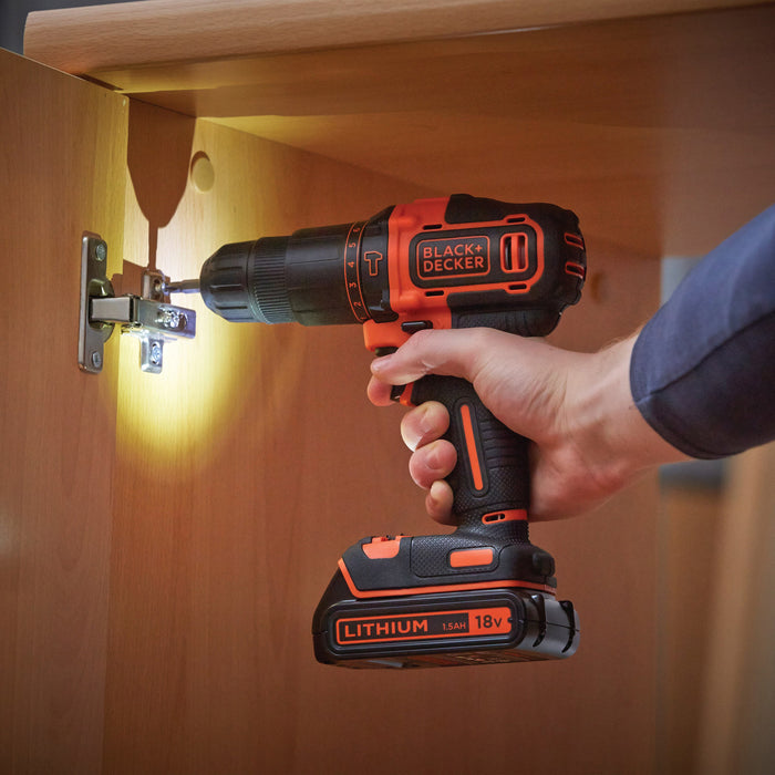 Perceuse à percussion sans fil - 18 V - 1,5 Ah - 2 vitesses - 2 batteries  BLACK+DECKER  BDCHD18KB-QW