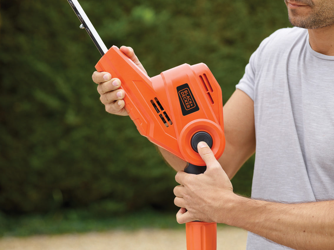 BLACK+DECKER Taille-haies filaire 550W lame 51cm télescopique PH5551-QS