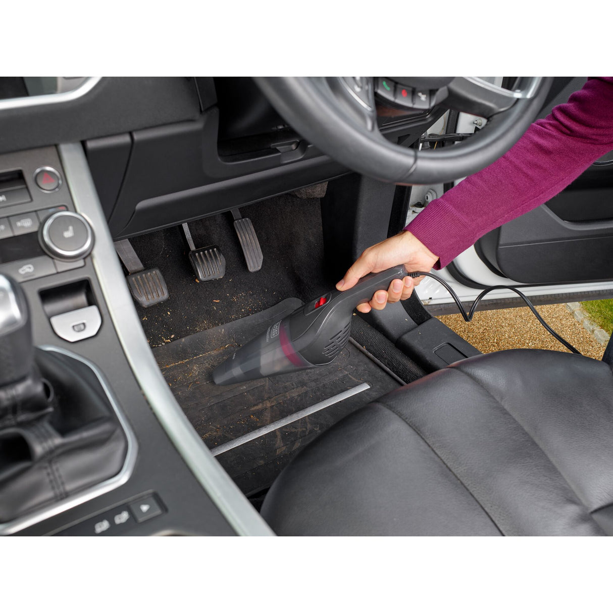 BLACK+DECKER Aspirateur à main pour voiture 12V NVB12AV-XJ