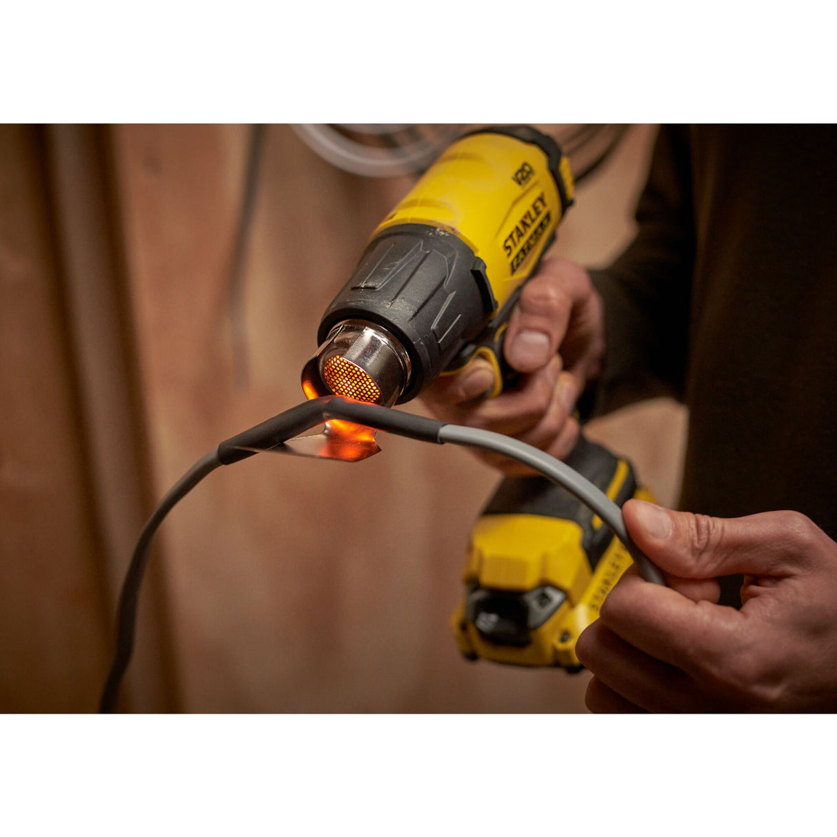 STANLEY FATMAX Décapeur thermique sans fil 18V 510° sans batterie V20 SFMCE530B-XJ