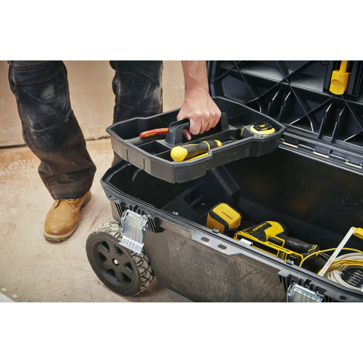 STANLEY FATMAX Coffre de chantier étanche 113L 1-94-850