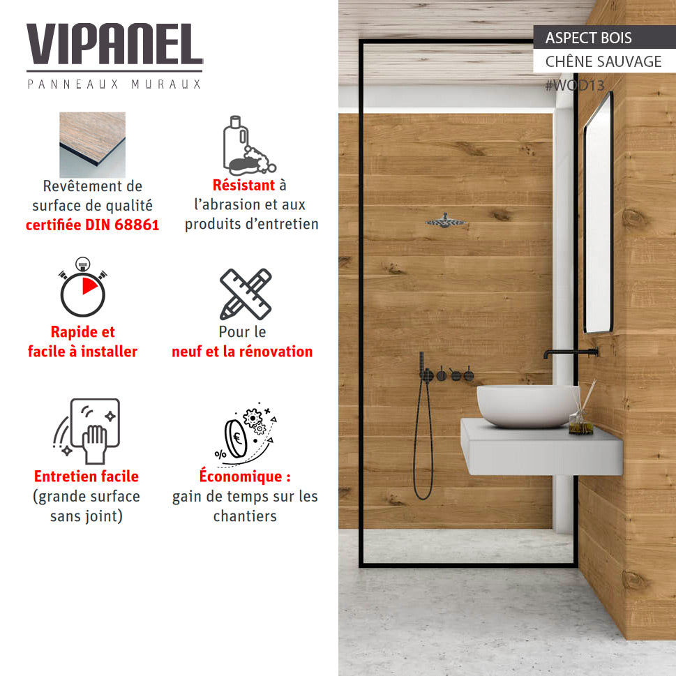 Panneau mural VIPANEL aspect bois chêne sauvage, couleur bois, posé dans une salle de bains moderne.